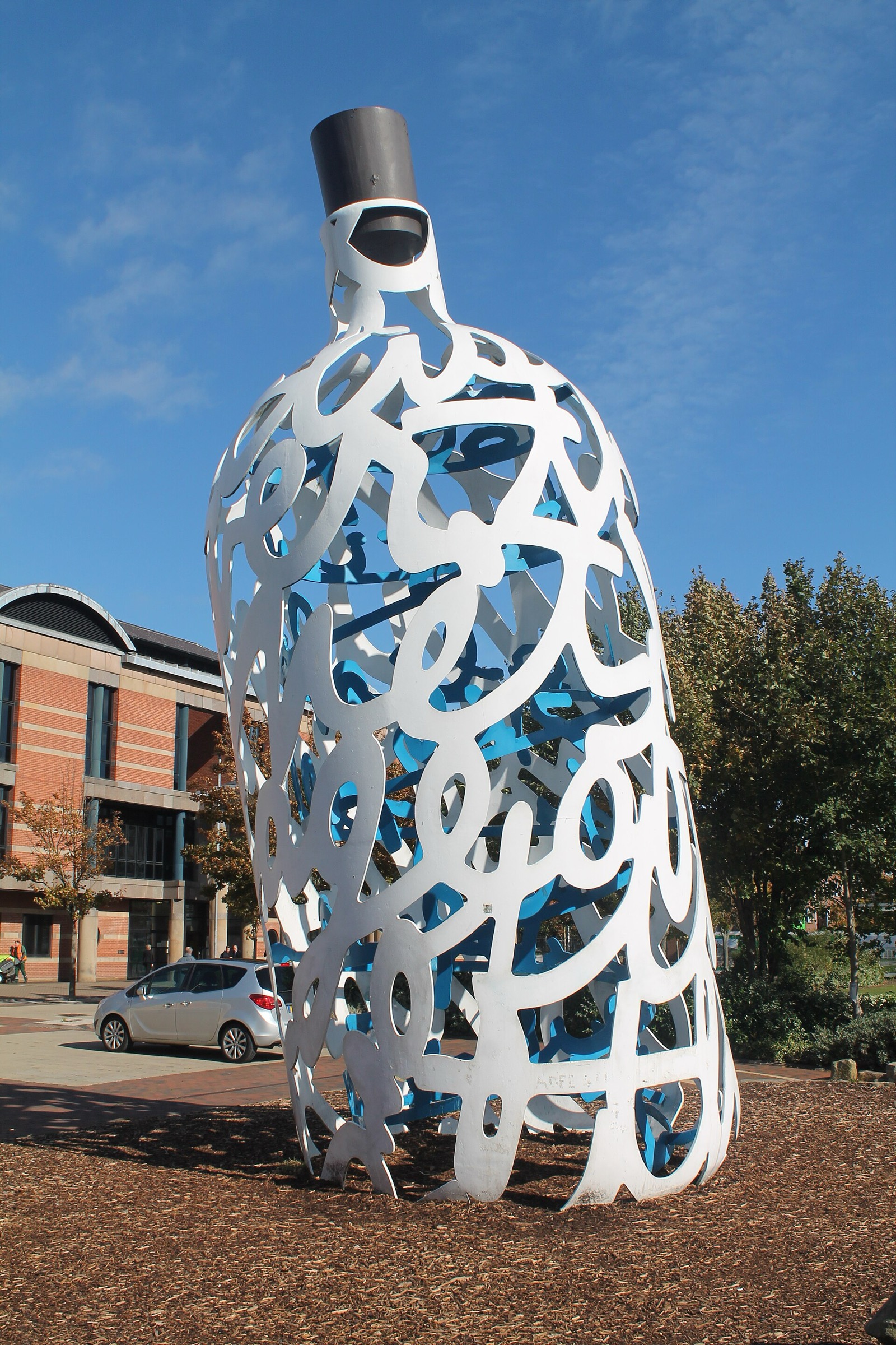 Bottle O' Notes de Claes Oldenburg y Coosje van Bruggen