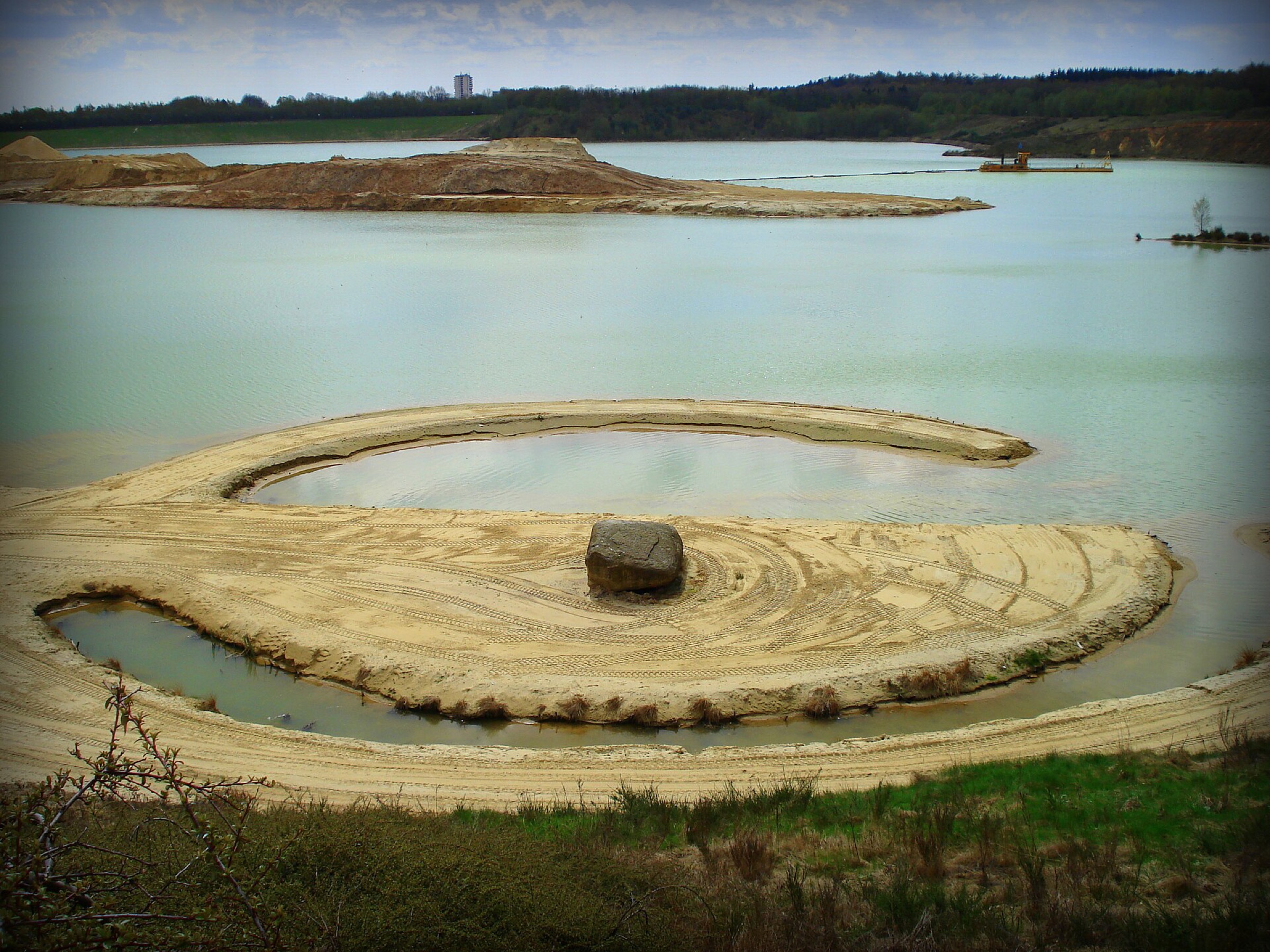 Broken Circle / Spiral Hill de Robert Smithson