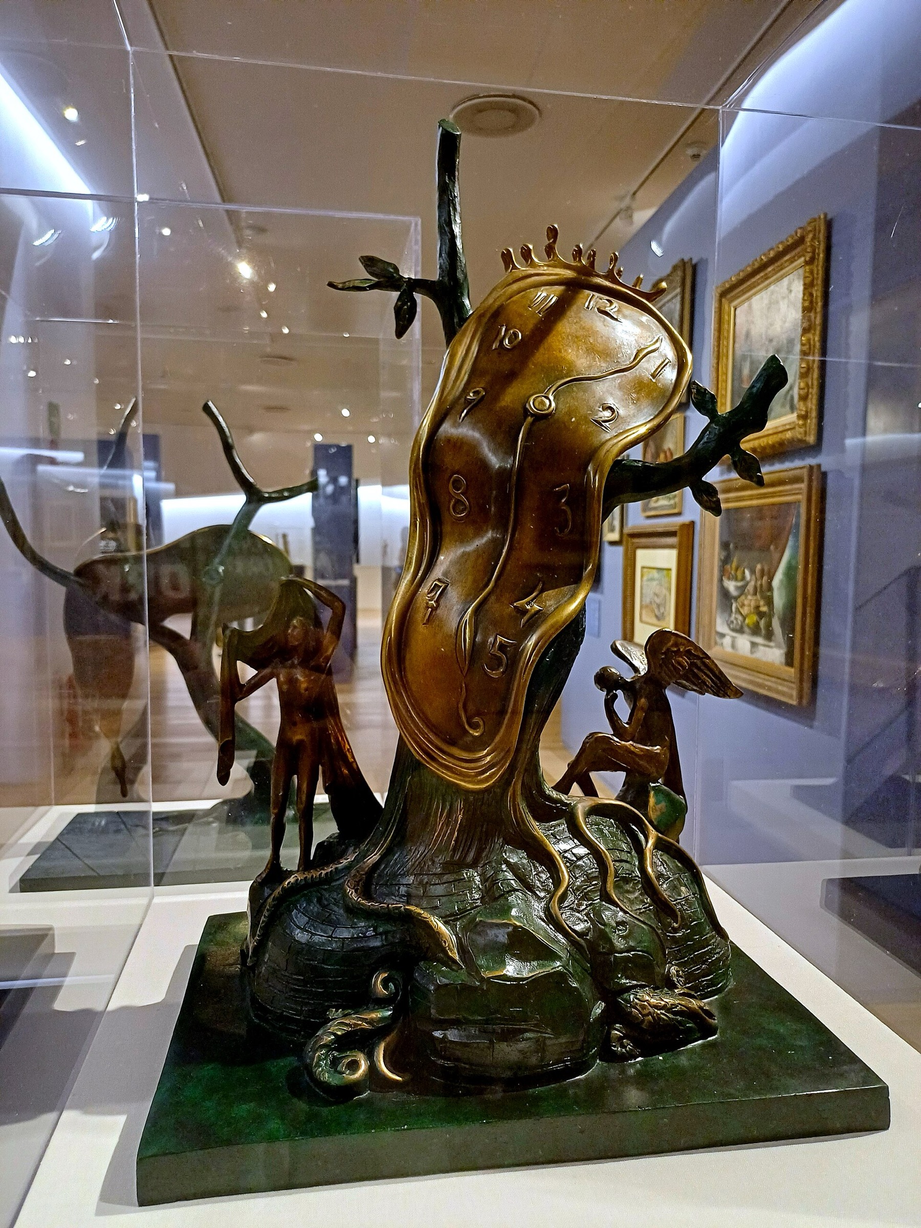 La nobleza del tiempo de Salvador Dali